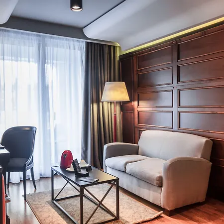 Готель Park & 5*