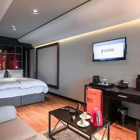 Hotel Park & 5*