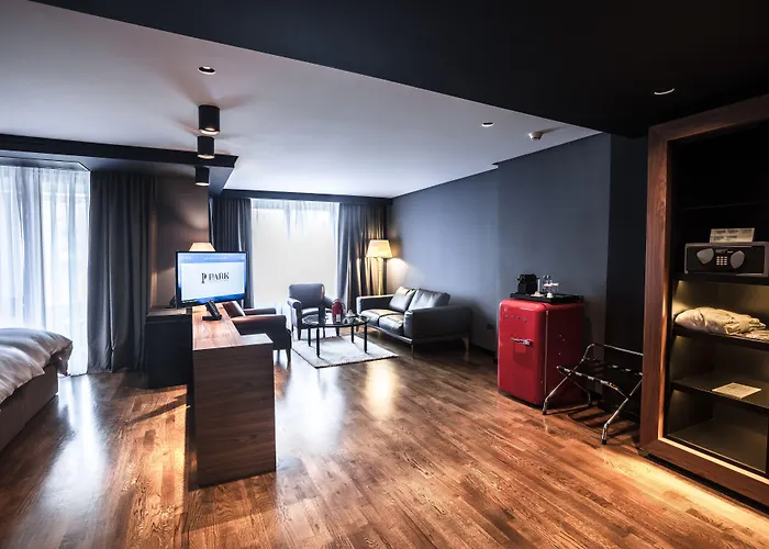 Park & ホテル スコピエ